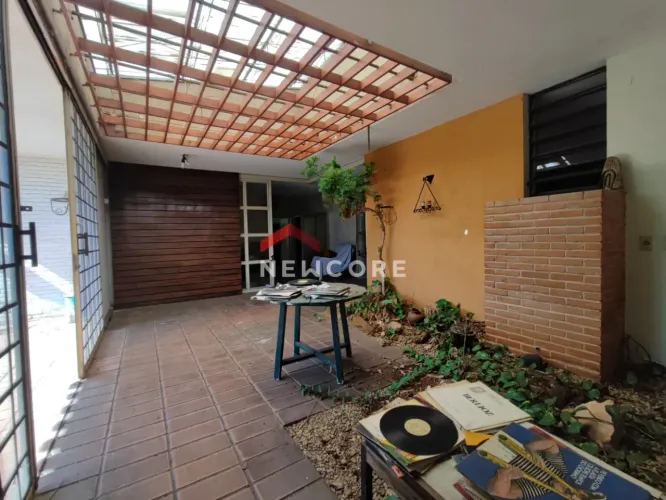 Casa em Avenida Independência - Vila Independência - Piracicaba/SP