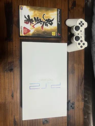 PlayStation 2 branco com controle e jogo original - Bloqueado