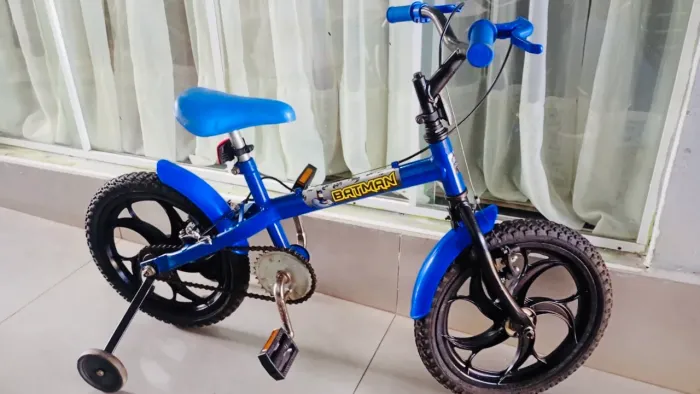 Bicicleta infantil Batman Aro16.