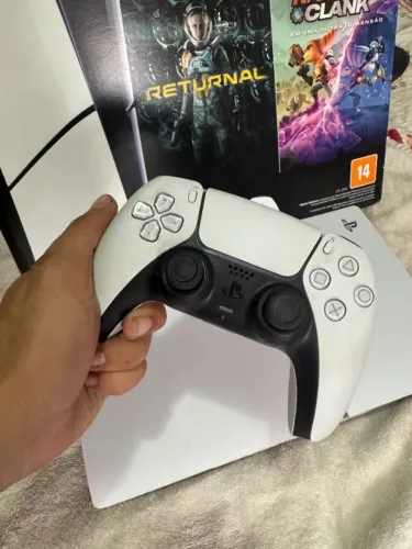 Playstation 5 slim digital - SEMI NOVO - Com suporte vertical