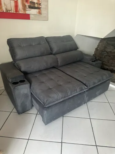 Sofá retrátil e reclinável 2,10 com porta copos / NOVO