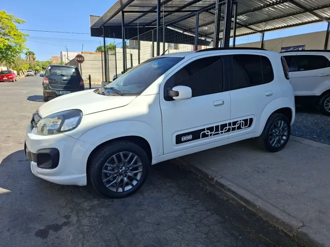 Fiat Uno Drive 1.0 Flex 6V 5P 2021