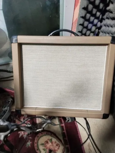 Caixa Amplificador de Guitarra