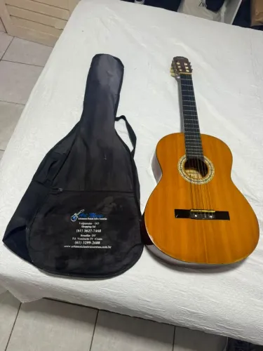 Violão Clássico Nylon Acústico com Capa Cor Natural Seminovo