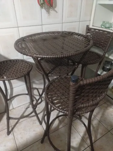 3 banqueta e mesa