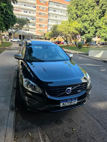 Volvo XC 60 T-5 R-design 2.0 FWD 5P 2015