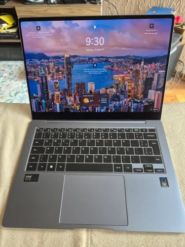 GalaxyBook4 Oled 14" Touch i7 16gb DDR5