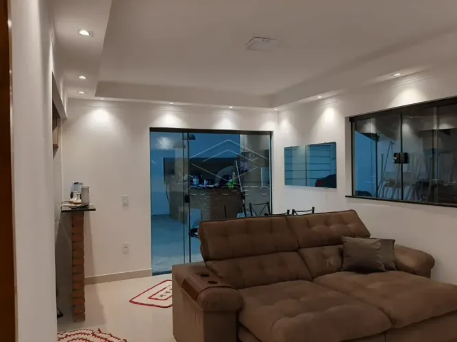 EXCELENTE RESIDENCIA COM 3 DORMITÓRIOS - LOCALIZAÇÃO PRIVILEGIADA NO BAIRRO VILA DUTRA