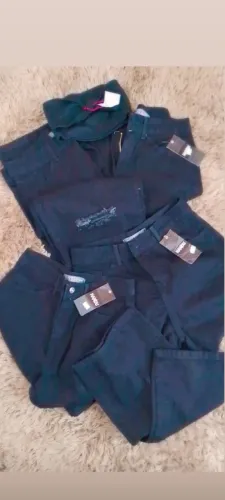 Calça jeans  preta tamanho 38 ao 42 