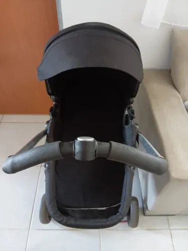 Carrinho com Moisés Kiddo