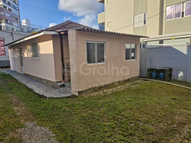 Terreno plano com 279m² na Trindade