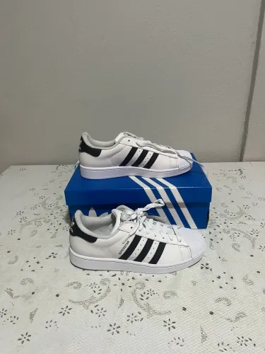 Vendo Adidas Superstar II - N41,42