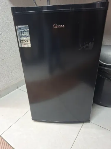 Frigobar mídia 126L 220v