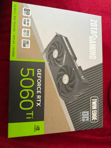 Placa de vídeo Nvidia Zotac RTX 5060Ti 8Gb GDDR7