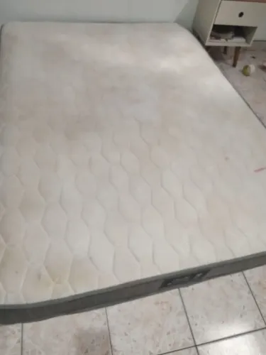 Colchão de casal de molas