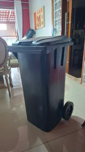Lixeira 120L com rodinhas