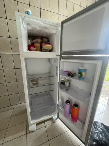 Oportunidade: Geladeira Electrolux DC35A (260L) - Impecável!