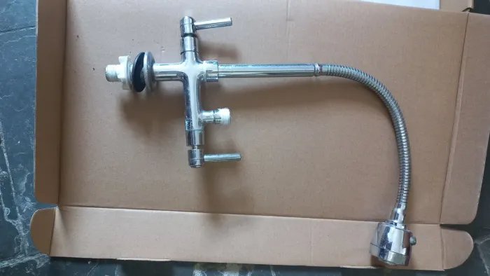 Torneira Goumet Flexível com Tubo Inox e Saída para filtro/purificador de água. Bancada