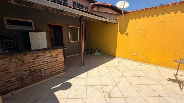 Casa 03 quartos para alugar no Palmeiras