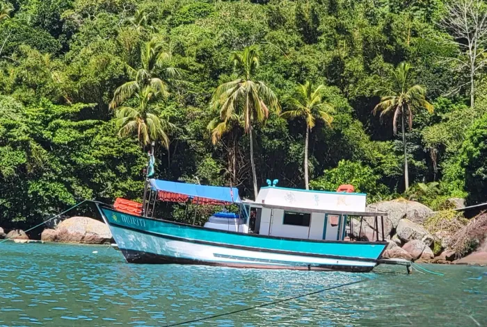 Ótima oportunidade GRANDE TRAINEIRA Turismo 102 Passageiros 