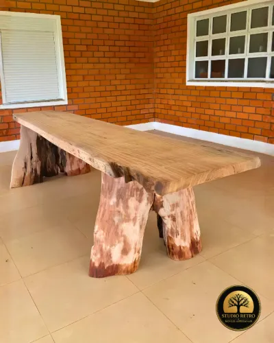 Mesa Prancha Rústica - 360cm | Pés de Tronco Natural - Fabricamos móveis sob encomenda