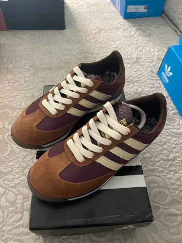 Tênis adidas 37 novo 1ª linha