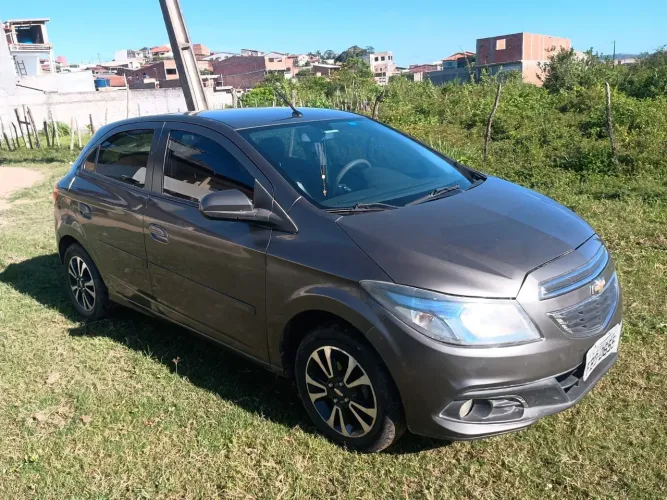 Chevrolet Onix Hatch LTZ 1.4 8V Flexpower 5P Mec. 2015