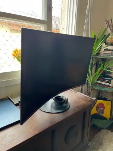 Monitor Samsung 32? curvo
