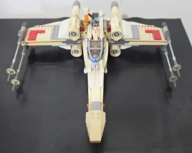 Lego Star Wars X-wing 9493 - 560 peças