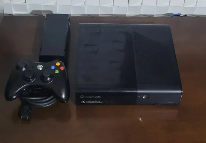 Xbox 360 Super Slim Desbloqueado