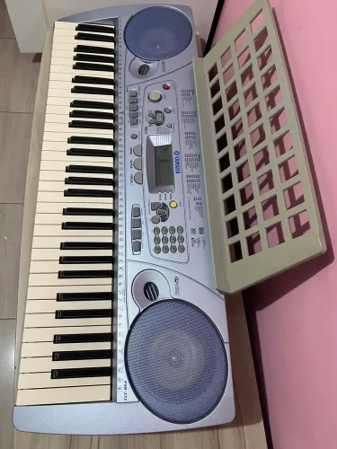 Teclado musical Yamaha
