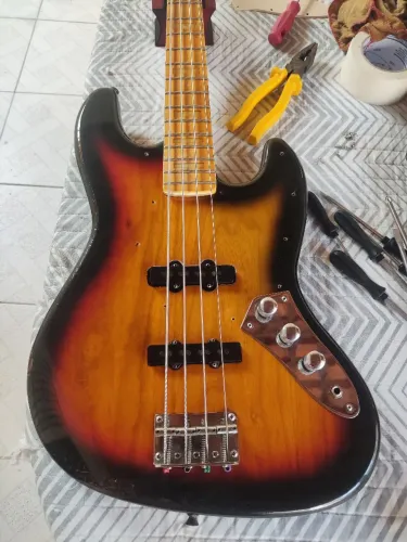 Baixo Sx Jazz Bass 4 cordas