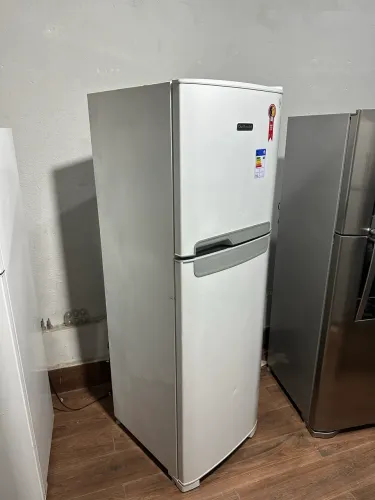 Geladeira frost free 400 litros perfeito estado,? Entrega hj