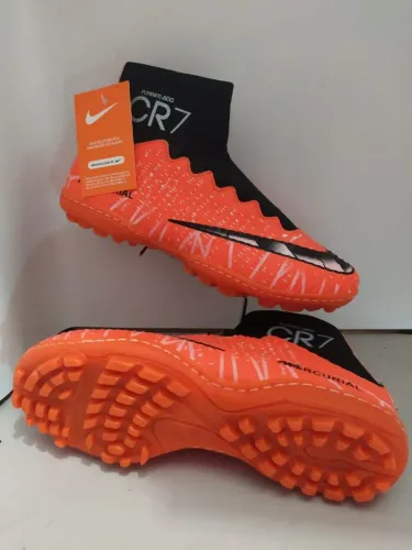 Chuteira Society Cr7