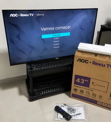 Televisão 43 Polegadas Led | Smart TV no plástico | muito nova caixa e nota fiscal