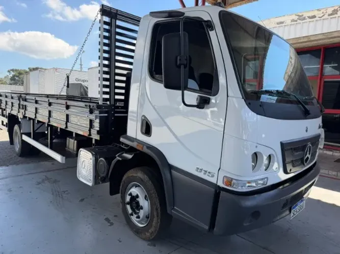 Mercedes Accelo 815 Carroceria
