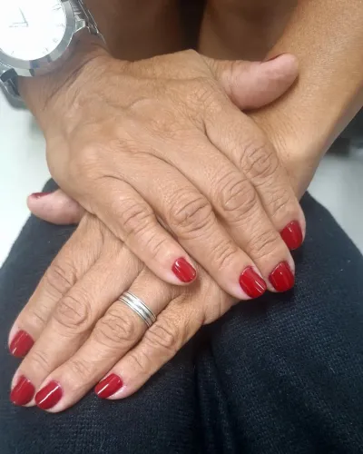 Manicure e pedicure a domiciliar