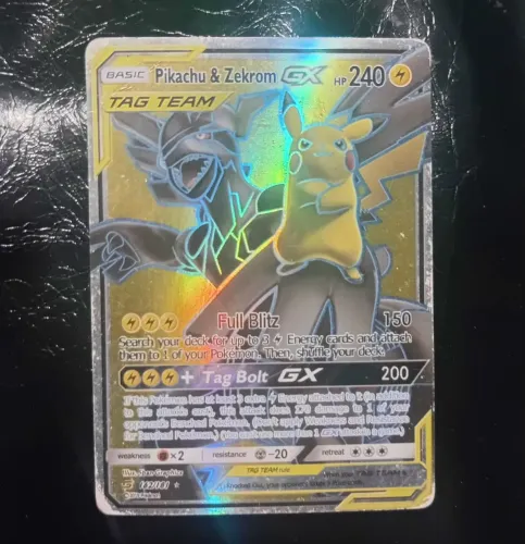 Carta Pokémon Pikachu e Zekrom-GX aliados 2019