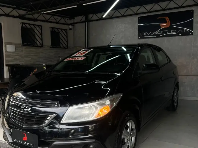 Chevrolet Onix Plus LT 1.0 12V Flex Mec. 4P 2014
