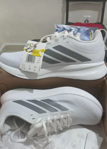 Vendo tênis Adidas novo na caixa 41 original