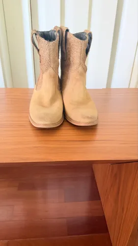 Bota Arezzo cano curto tamanho 37