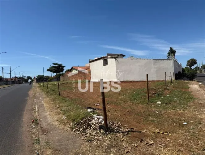 Terreno com 478m² à venda no bairro Santa Rosa