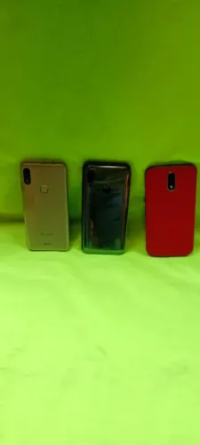 Telefones usados para consertar