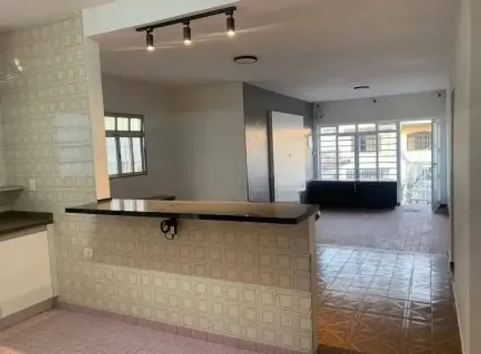 Casa na V. Pereira Barreto, 200m², 2 Dormitórios, 4 Vagas