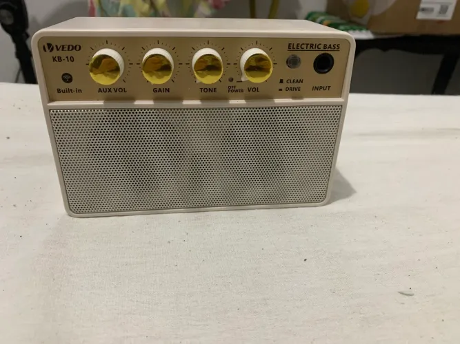 AMP BASS
