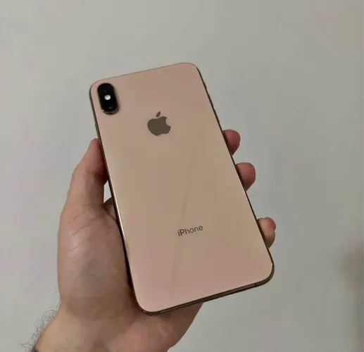 XS Max dourado