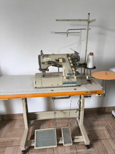 Máquina industrial galoneira 