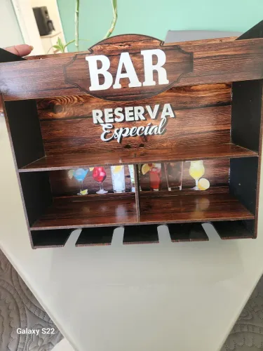 Barzinho  de parede lindo