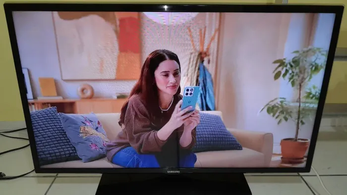 Televisor marca Samsung 40 polegadas não é smart