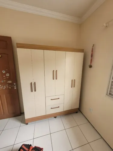 Organização e Qualidade em um Guarda-Roupas 6 Portas com Entrega Hoje
